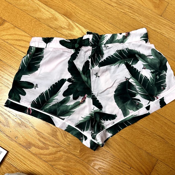 NEW Revolve Plush Apparel Tropical Pink Jungle Silky Pajama PJs Set Shorts XS - Picture 7 of 11